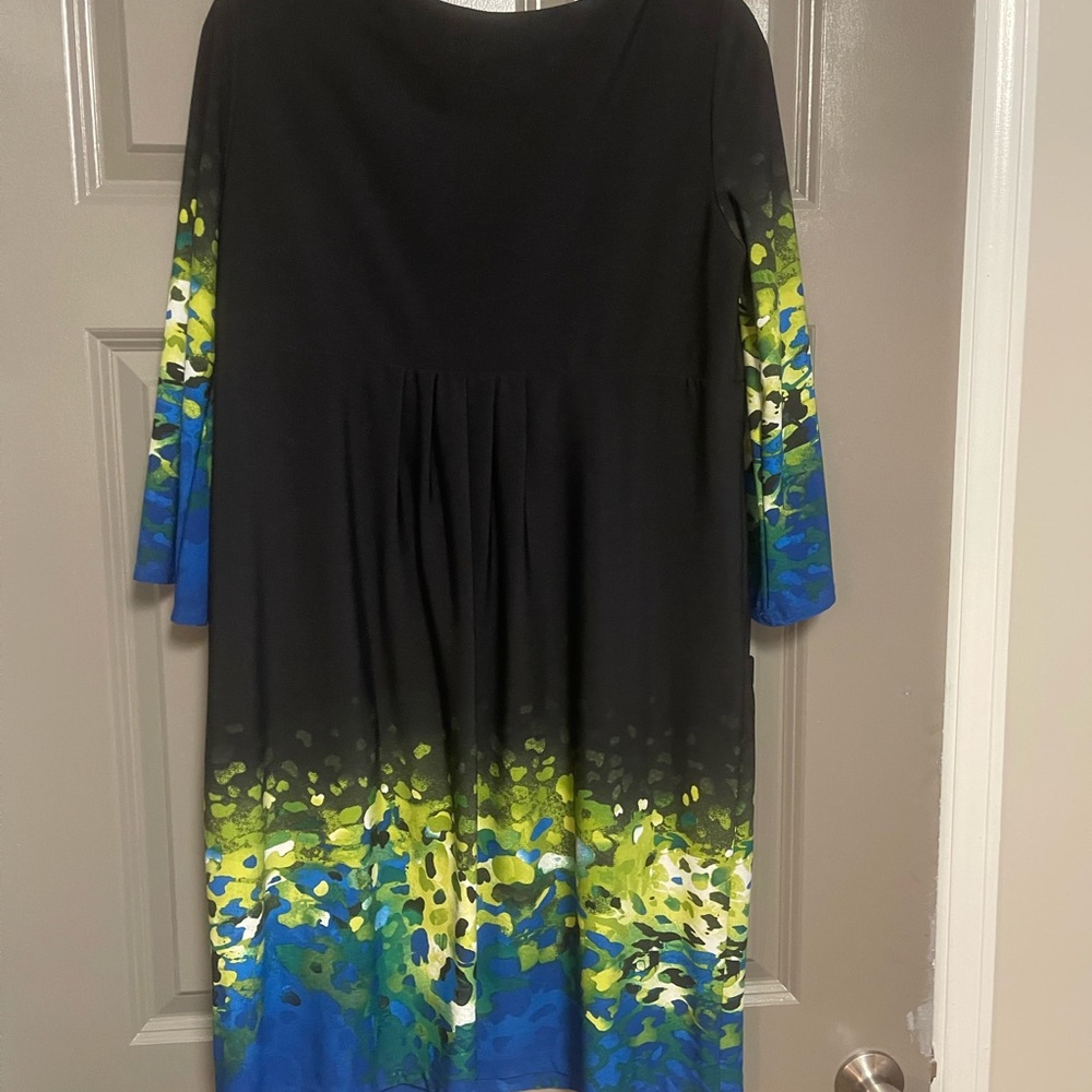 Dress - Picture 2 of 2